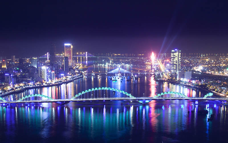 Han Rive by night