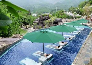 Nui than tai hot spring park tour