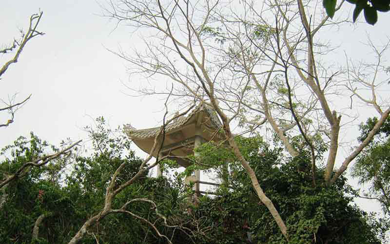 Vong Hai Dai in marble mountain Da Nang