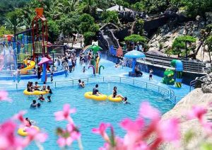 Than tai hot spring park da nang