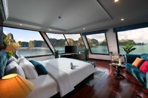 Deluxe Halong Bay Day Trip from Hanoi, Visit Top Attractions on Cruise