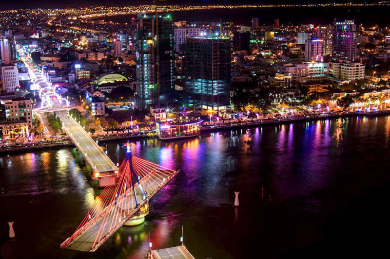 Han River Bridge is the Vietnam’s first swing bridge, which still rotates to allow ships to pass