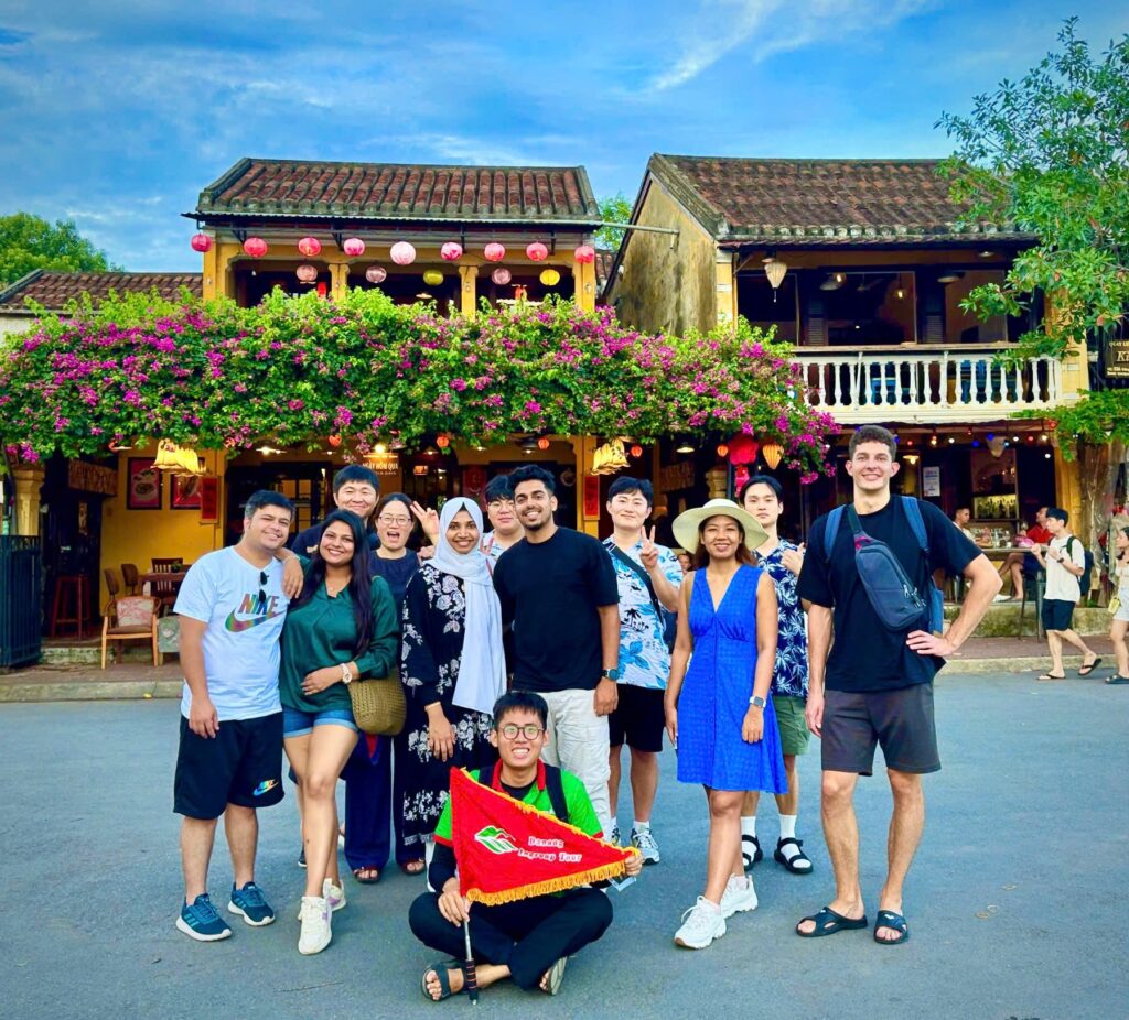 Connect our local experts 24/7 for personalized advice and the best tailored Da Nang itinerary