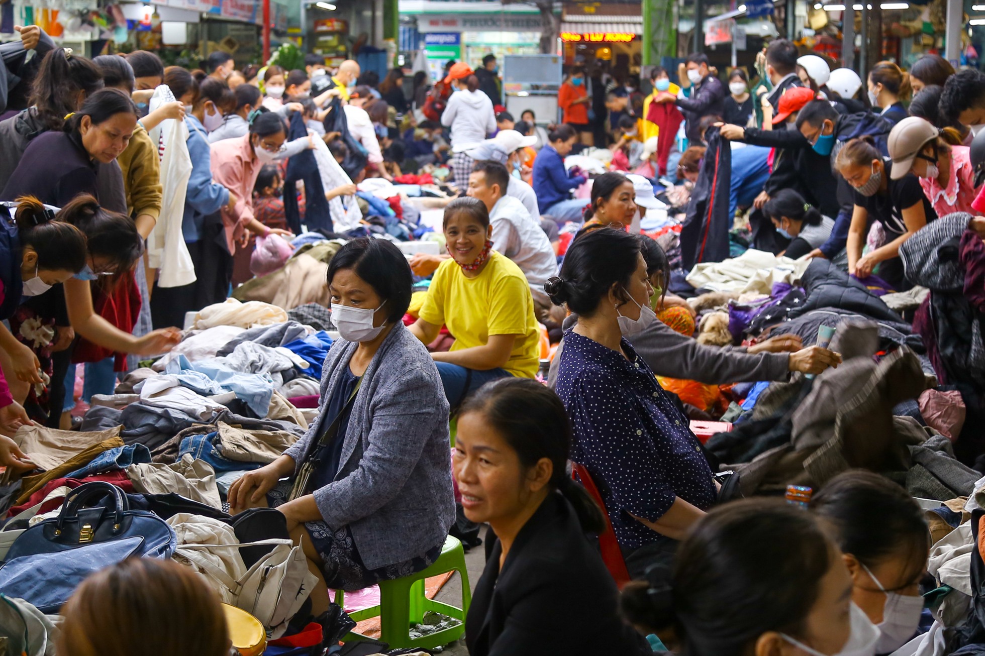 You’ll find rows of stalls selling everything from traditional fabrics to modern clothes and accessories