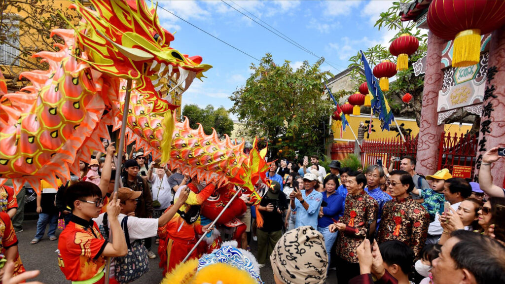 Visiting Da Nang in February is also the opportunity to experience the afterglow of the Lunar New Year
