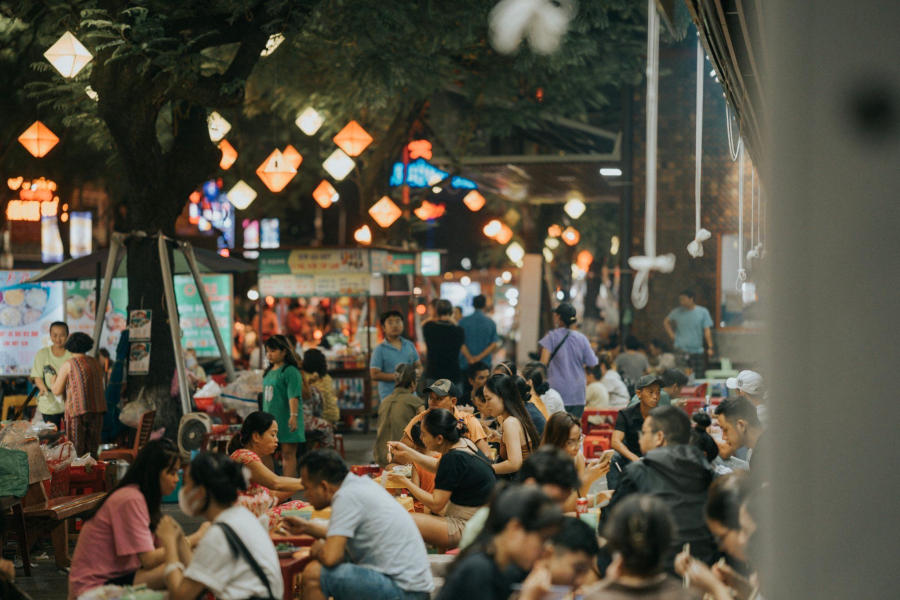 Night local food area close to Dong Ba market every night