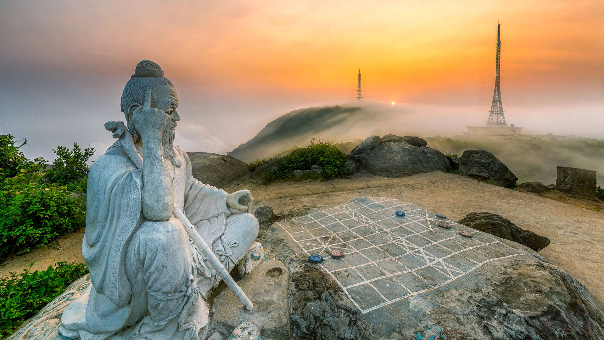 Located near the highest point of the peninsula, Ban Co Peak offers breathtaking panoramic views of Da Nang City